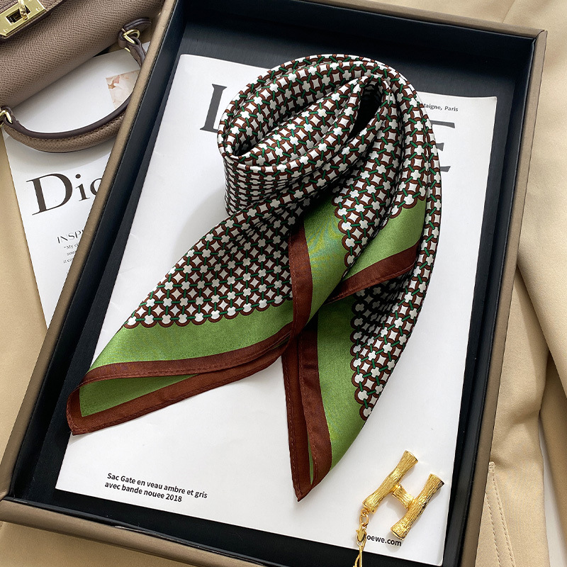 وشاح نسائي حريري ساتان بتصميم  - مراجعة Vintage Fashion Rings وسعره